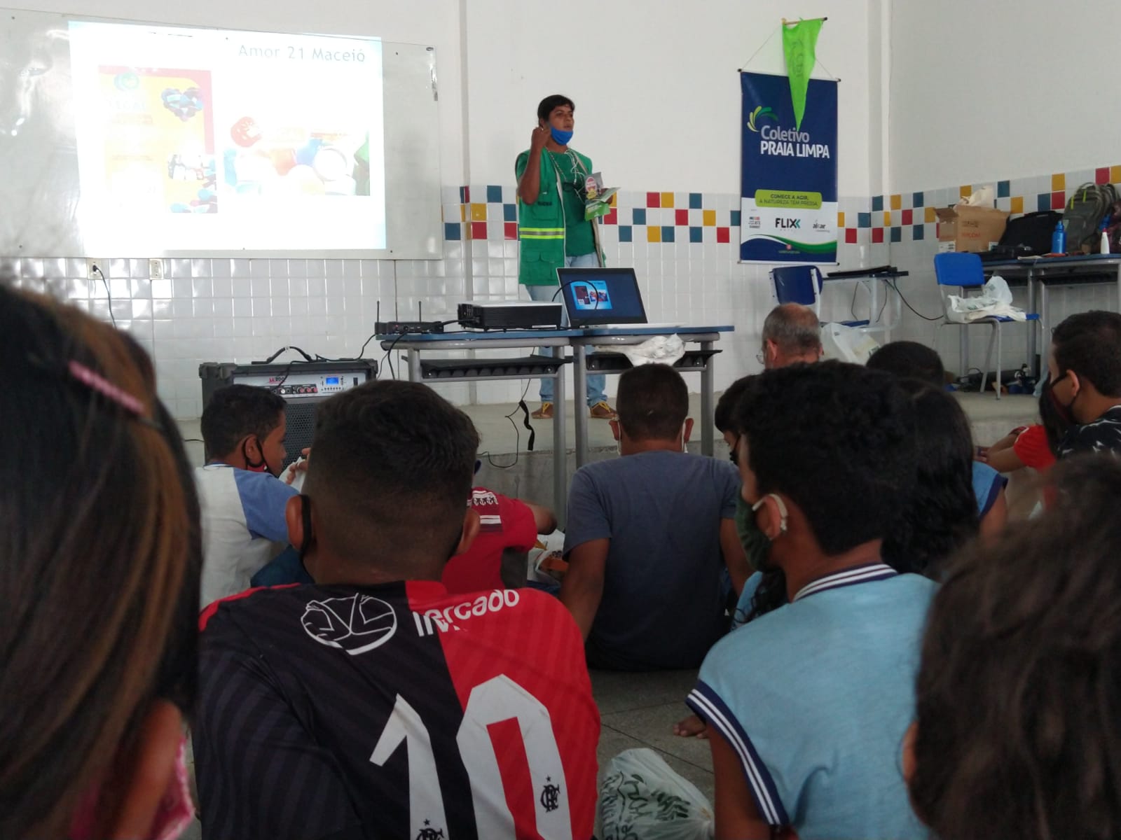 Prefeitura realiza educação ambiental em escola do Clima Bom. Foto: Ascom Sudes